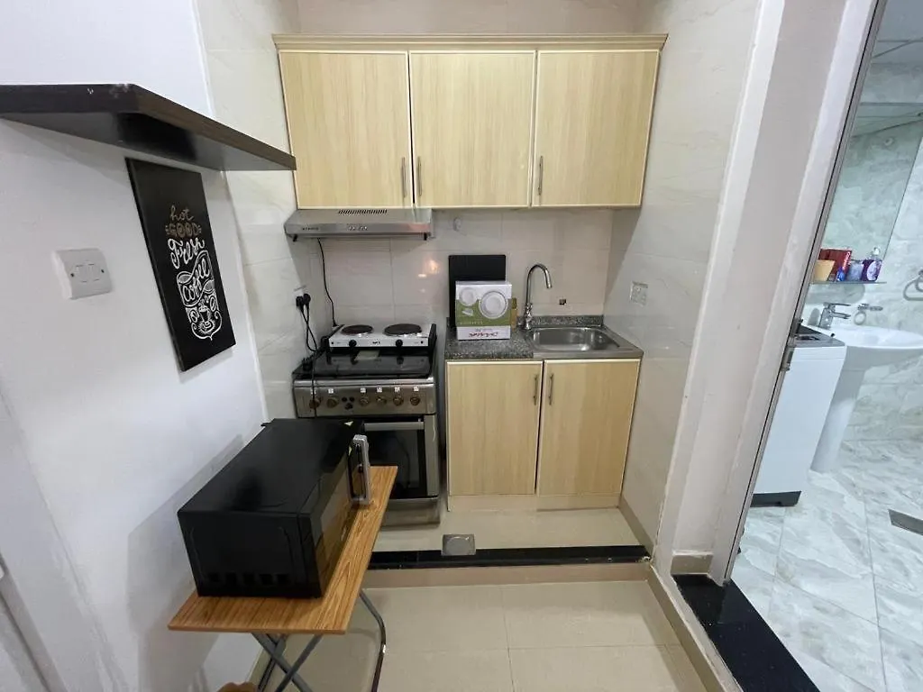 Private Cozy Furnished Studio No 14 Khalidiya Park Villa Abu Dhabi Uae Ηνωμένα Αραβικά Εμιράτα